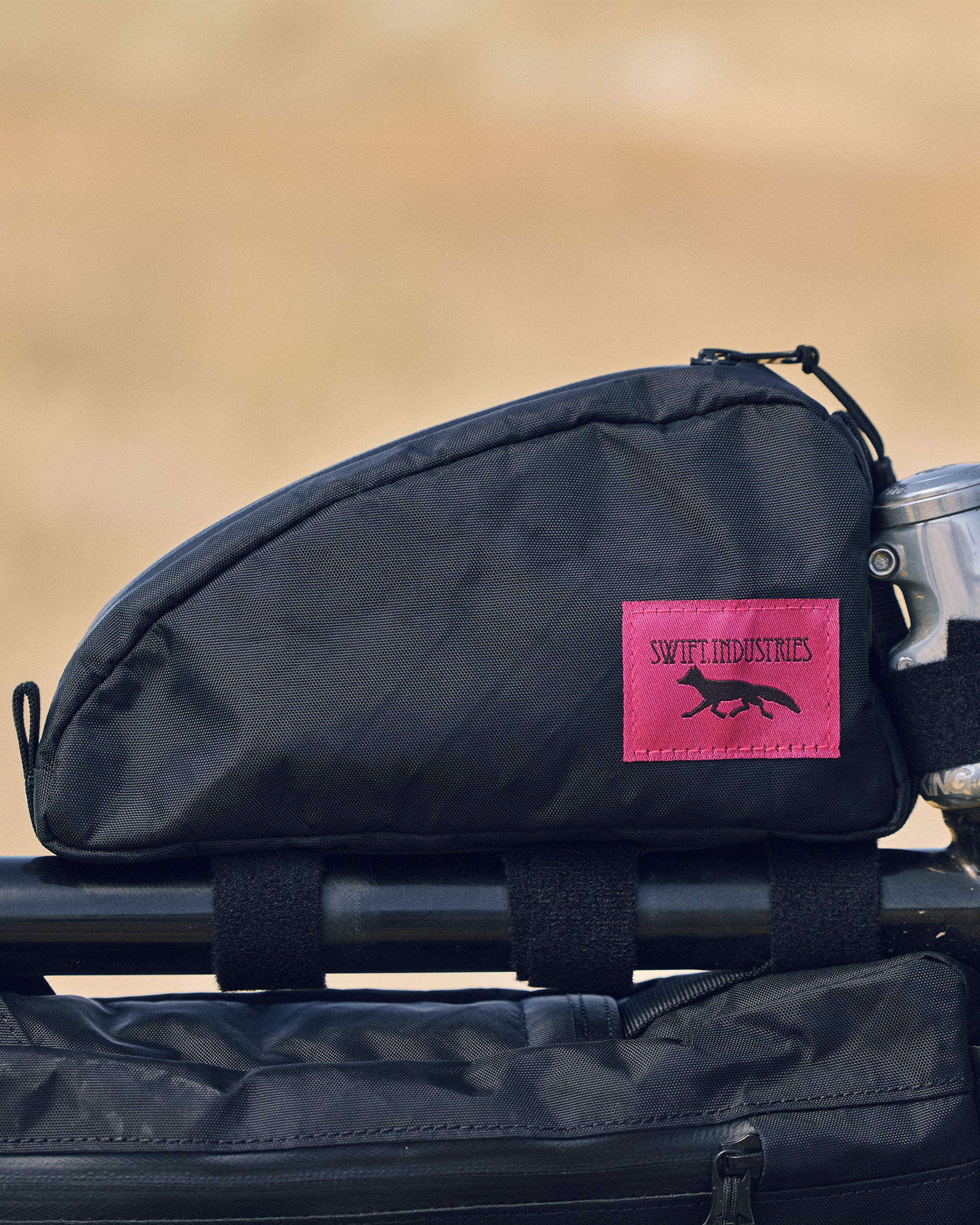 Swift Industries Moxie Top Tube Bag Black – Passenger