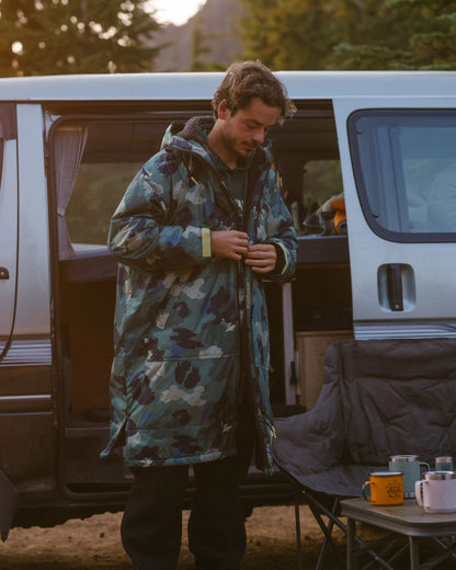 Male_Waves Recycled Sherpa Lined Changing Robe - Alpine Camo Rain Forest