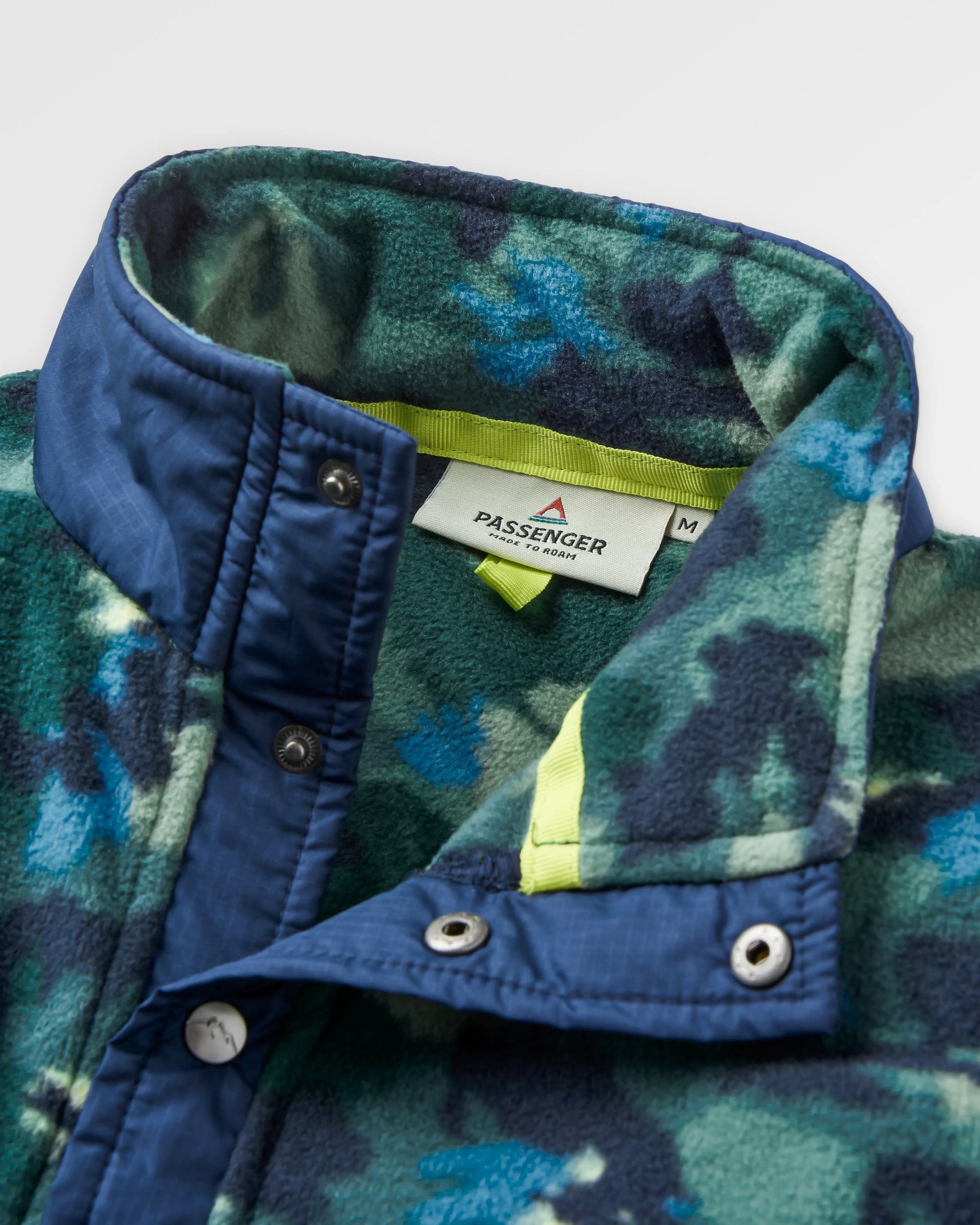 Adrift Recycled Polar Fleece Alpine Camo Rain Forest – Passenger