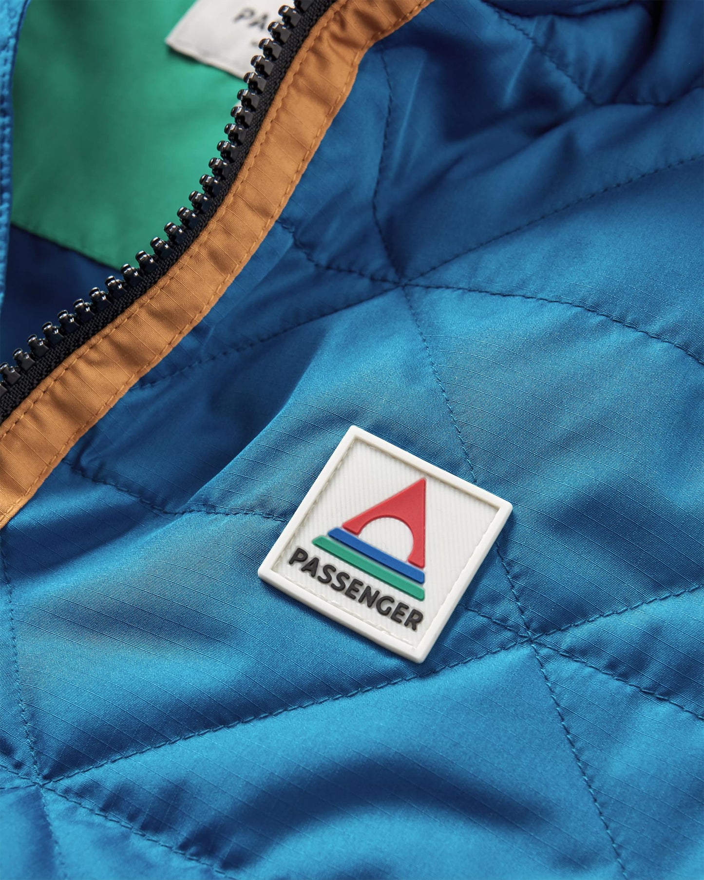 Trace Recycled Thermore® Insulated Jacket - Corsair Blue/ Jungle Green