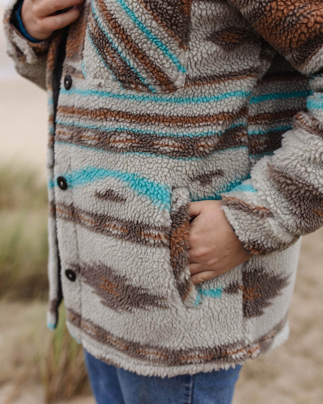 Olympus Yarn Dye Recycled Sherpa Fleece Shirt - Warm Ivory Geo Pattern