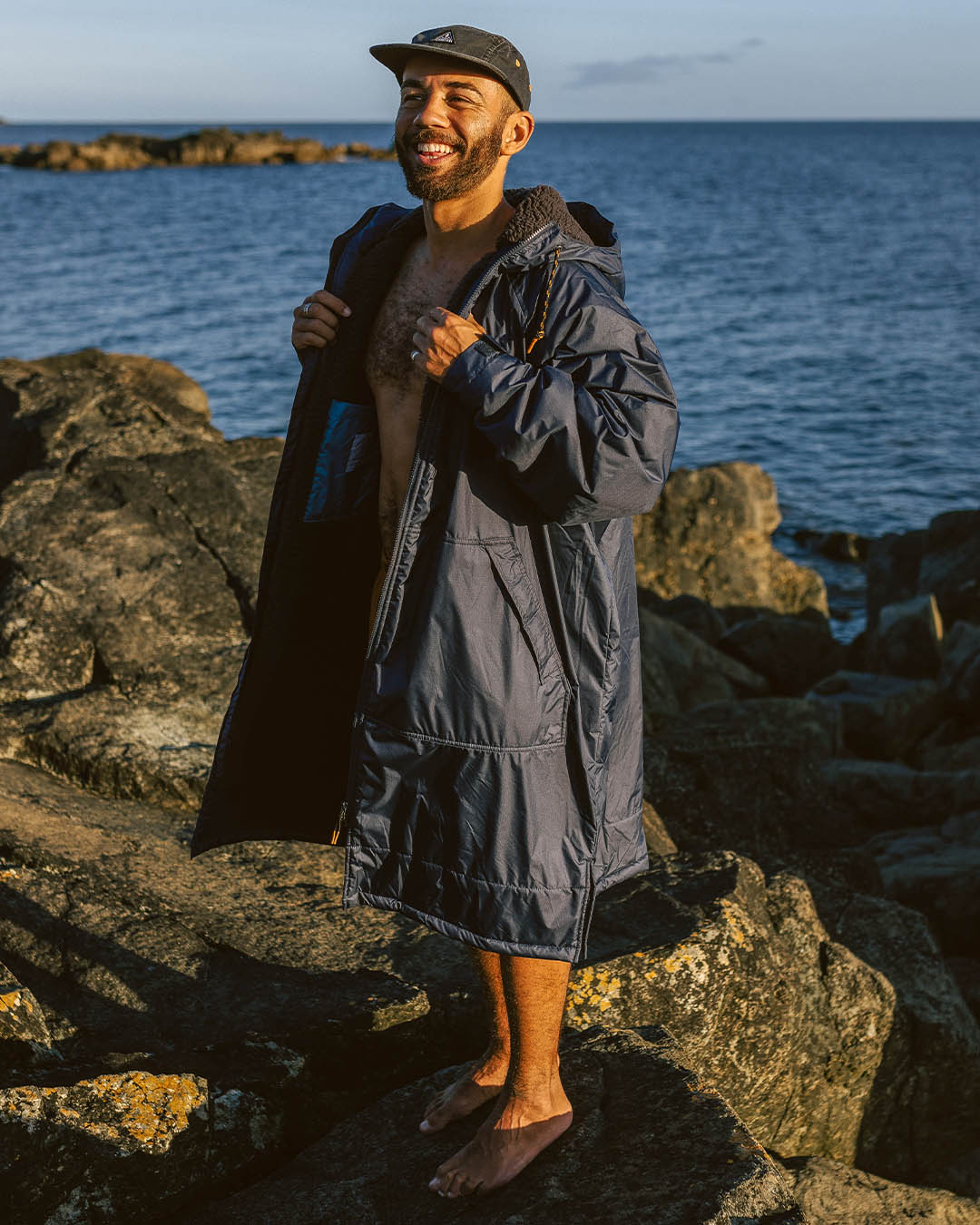 Male_Waves Recycled Sherpa Lined Changing Robe - Rich Navy